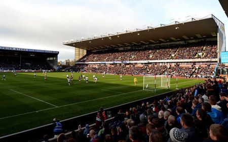 不少年轻球 不少年轻球